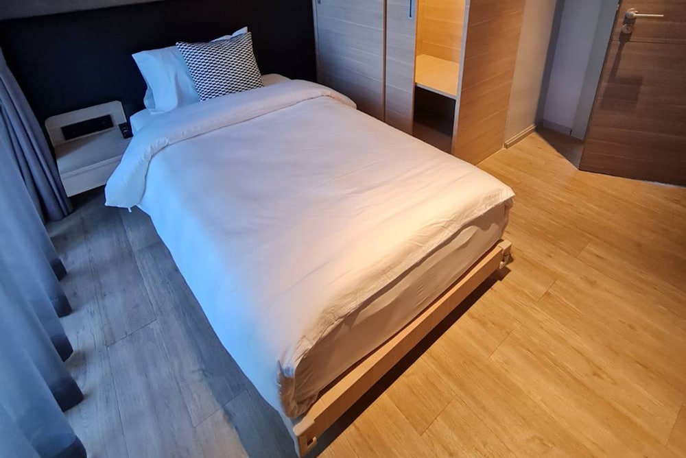 Voque Hotel & Serviced Residence Sukhumvit 51 9/37
