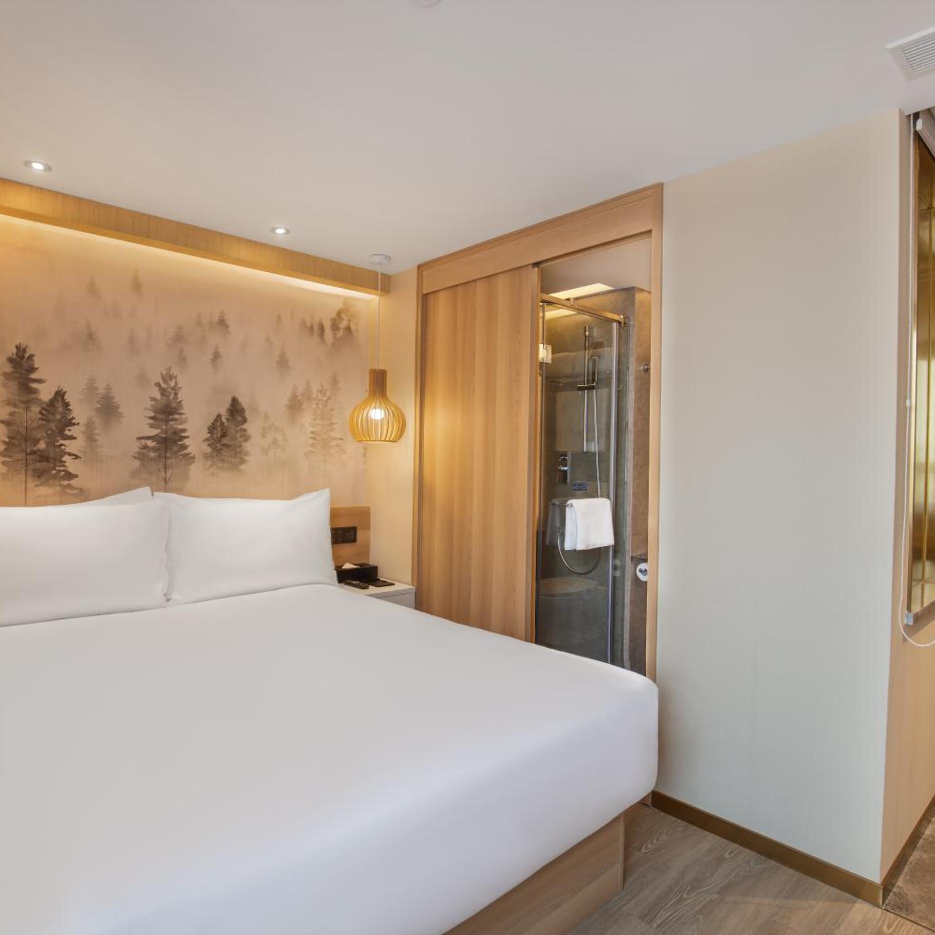 Orange Hotel (Beijing Yansha Liangma River) 15/50