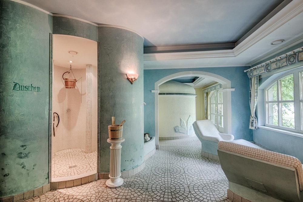 Vital Hotel Post 23/69