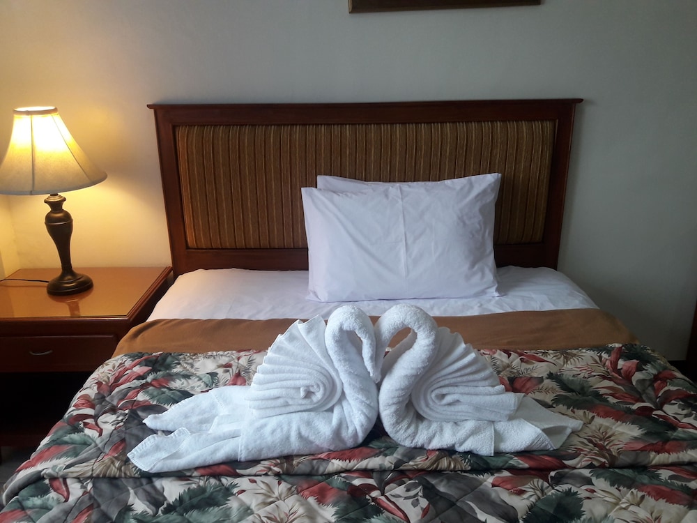 S&C Hotel Suites & Apartments 9/29