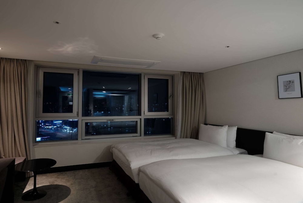 Ramada Encore by Wyndham CheonAn 18/50