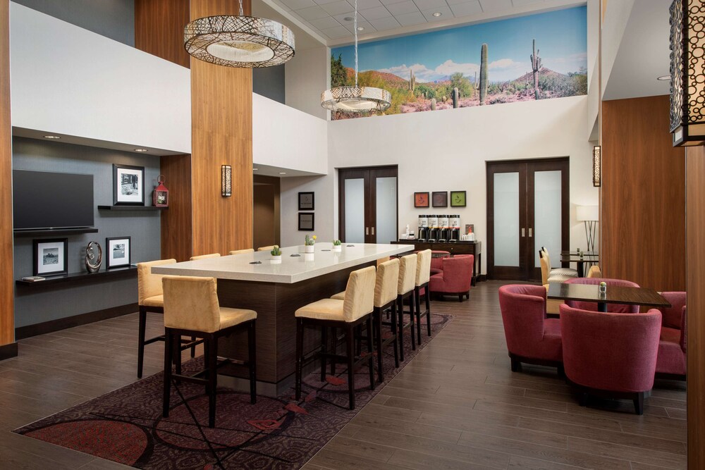 Hampton Inn & Suites Phoenix Tempe 35/42