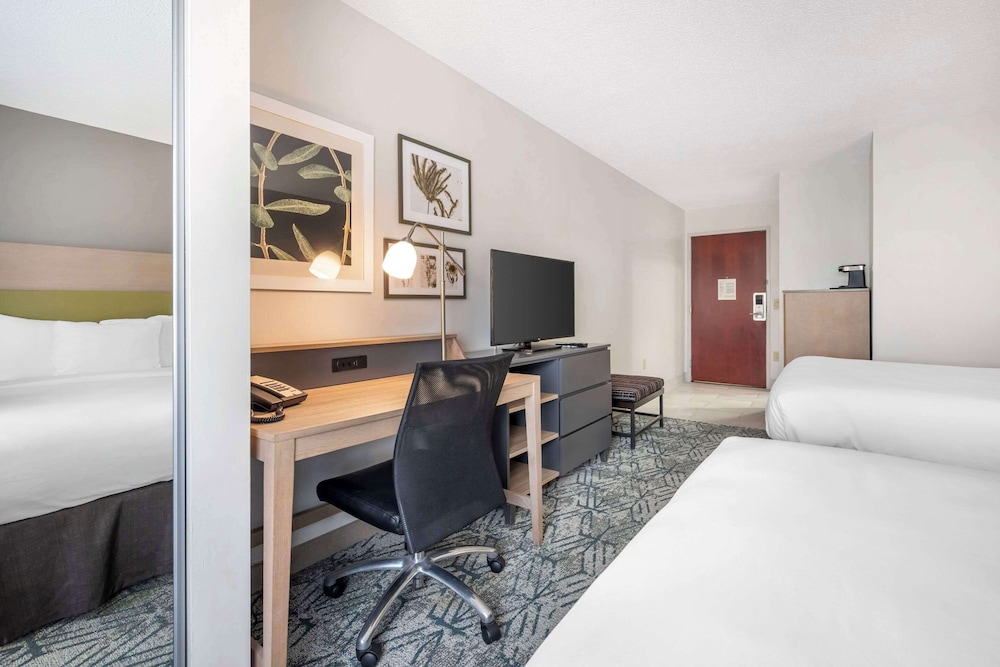 Country Inn & Suites by Radisson, Dayton South, OH 45/54