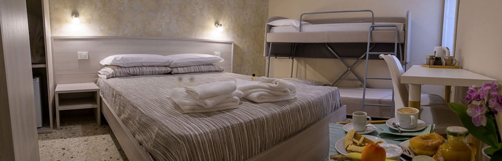 Beatus Viator Guest House 25/40