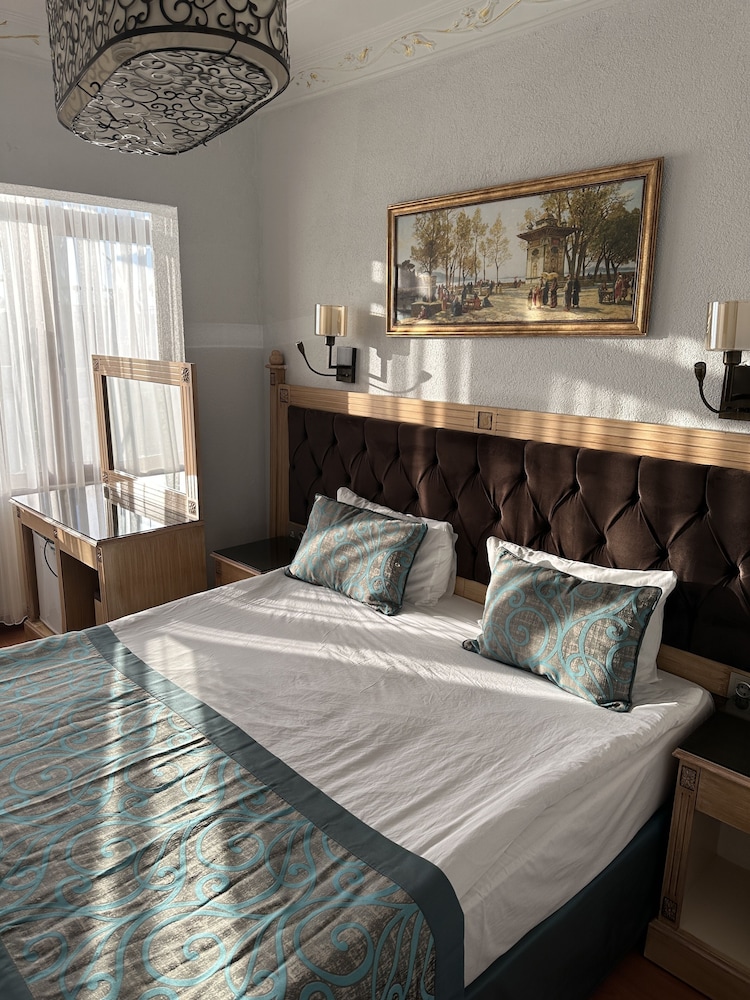 Blue Tuana Hotel 34/70