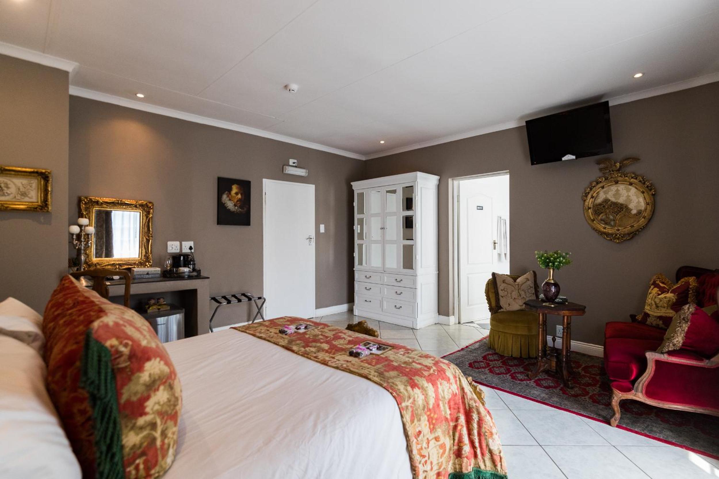 Luxury, Suite, Bath and Shower