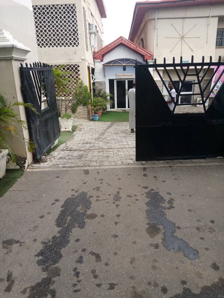 Maitama Guest House 18/26
