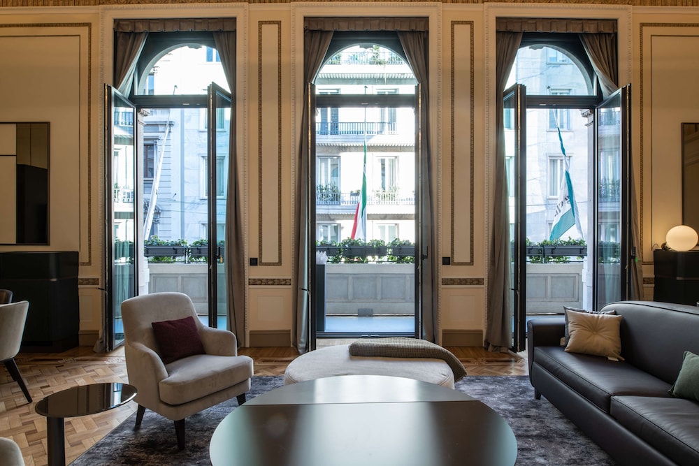 Radisson Collection Hotel, Palazzo Touring Club Milan 42/73