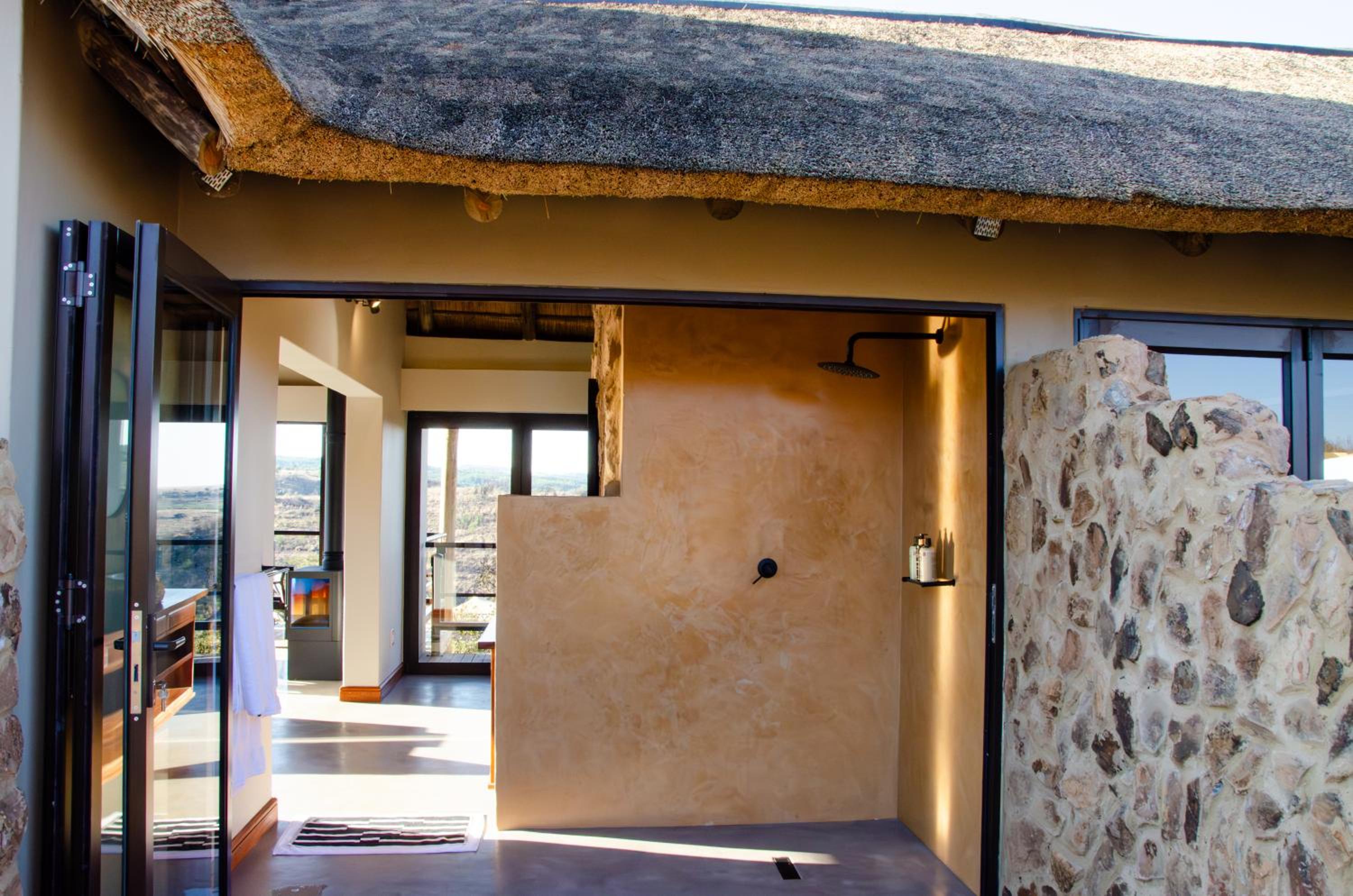 Sibani Lodge 4/55