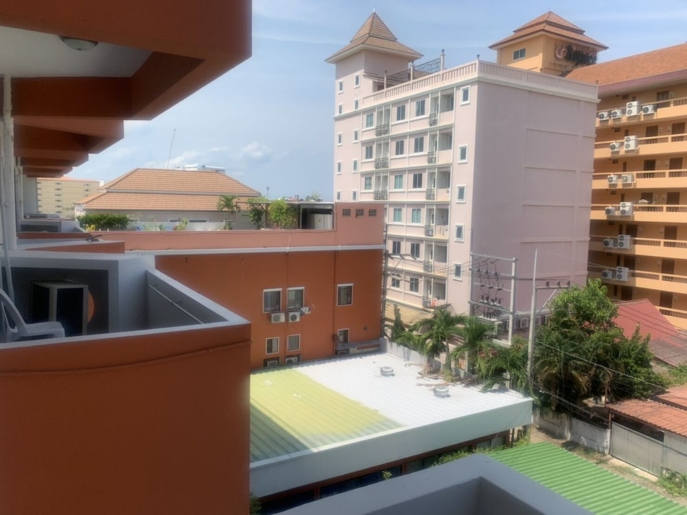 Jomtien Longstay Hotel 8/45