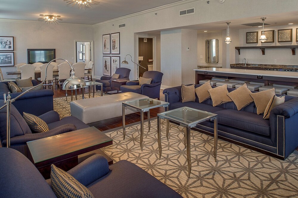 St. Louis Union Station Hotel Curio Collection By Hilton 48/82