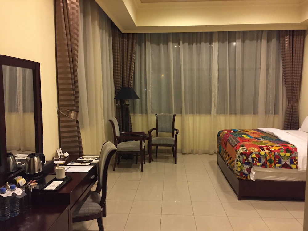 Royal Grand Hotel 25/64