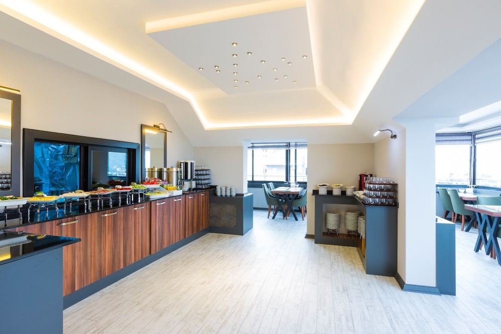 Azra Suite Otel 30/50