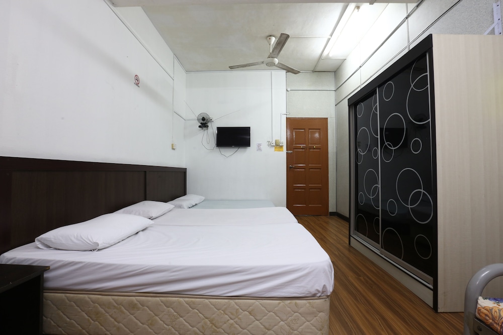 SPOT ON 89755 D&d Budget Inn 9/26