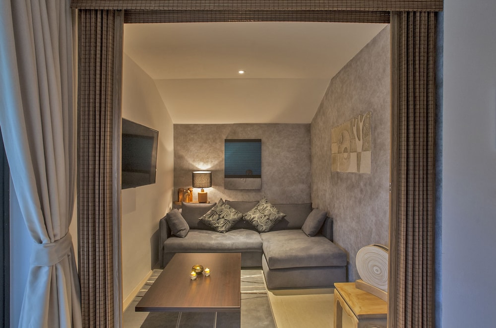 Khwan Beach Resort 49/71