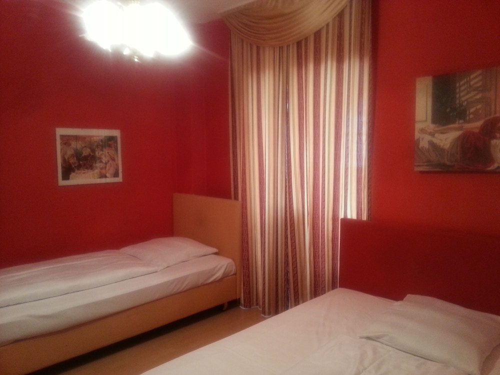 Hotel Galleria 34/50