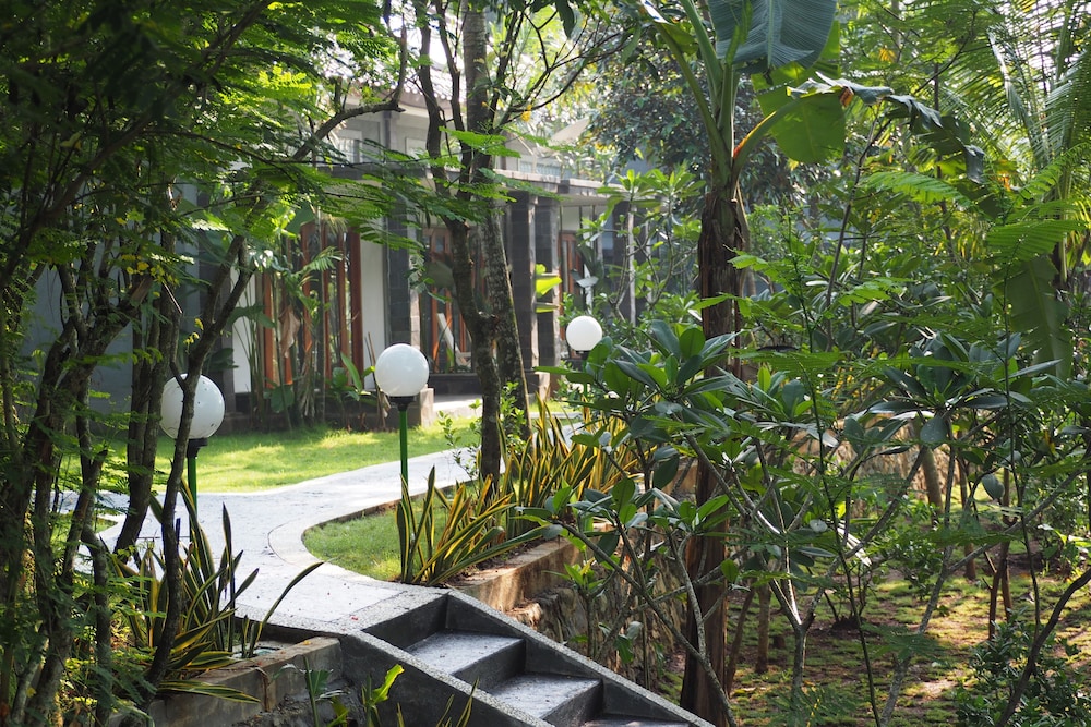 The Gecho Inn Country 31/50