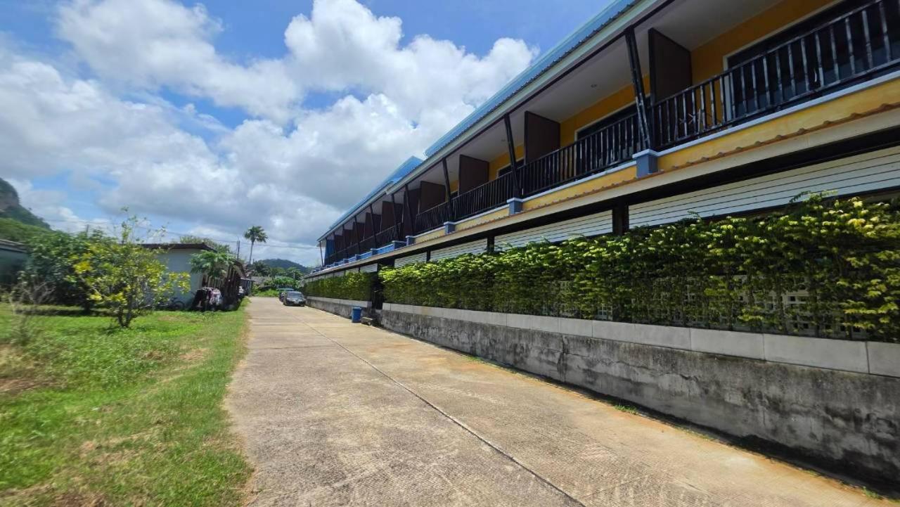 The Aireen Hotel 36/41
