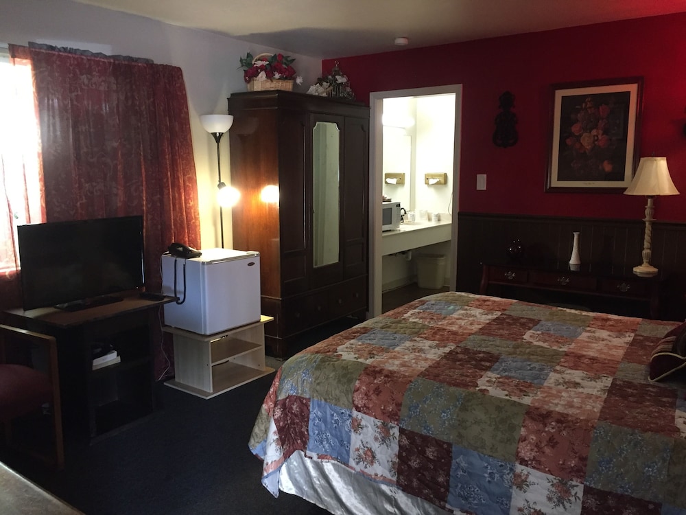 Holiday Lodge 24/66