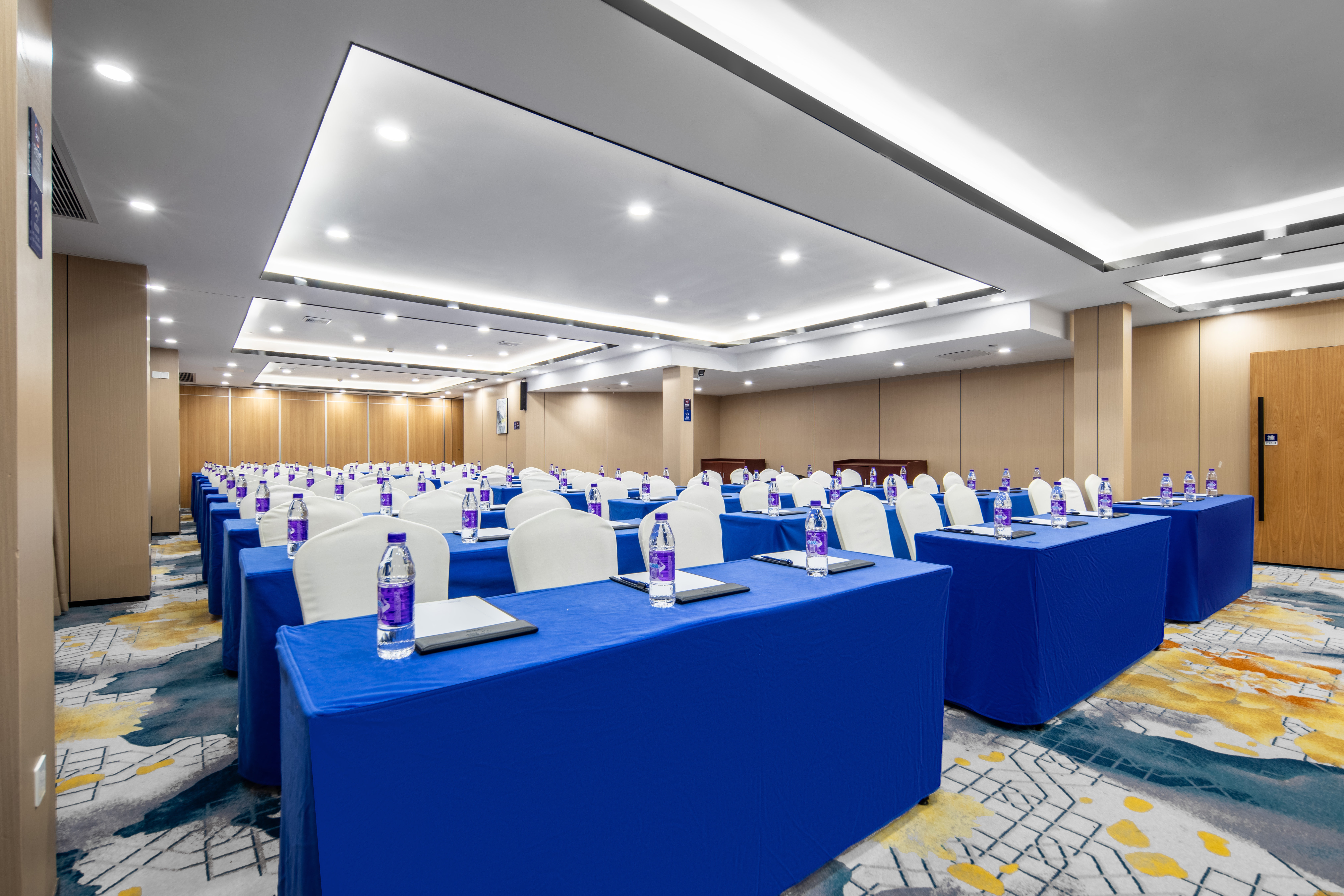 Holiday Inn Express Shenzhen Dongmen 17/22