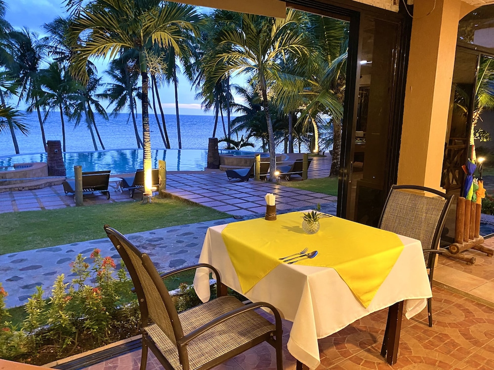 Anda White Beach Resort 44/64