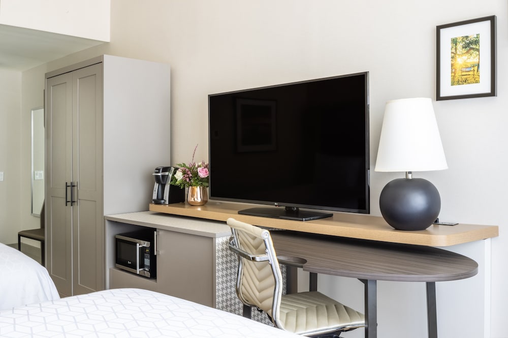 Holiday Inn Long Island - Islip Arpt East 40/46