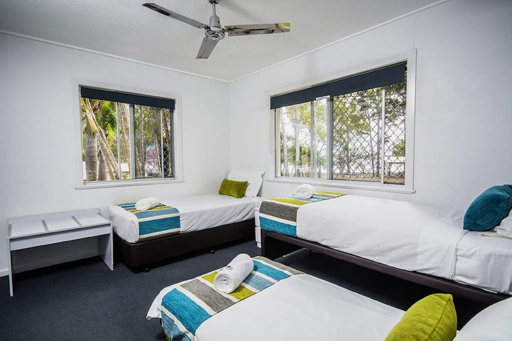 The Beach Motel Hervey Bay 40/72