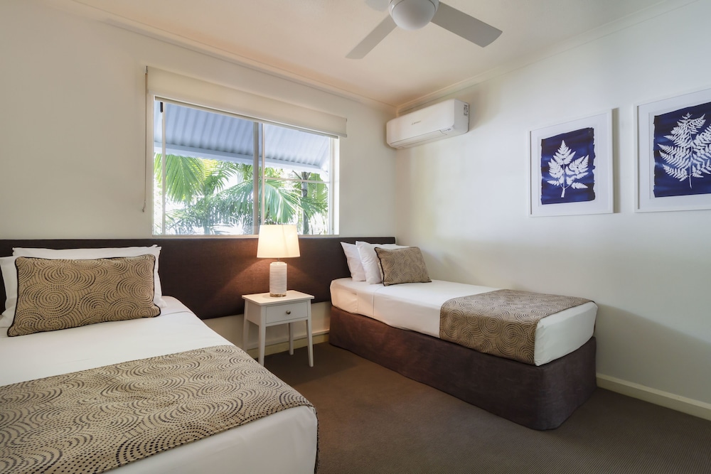 Apartments At the White House Port Douglas 16/65