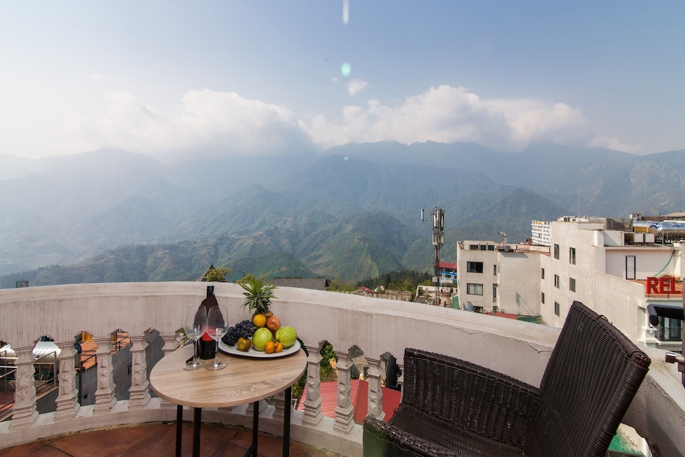 Chapa Dew Boutique Hotel 43/55