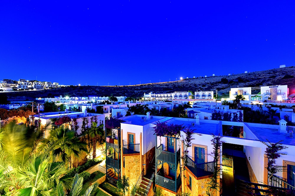 Jasmine Beach Hotel 7/46