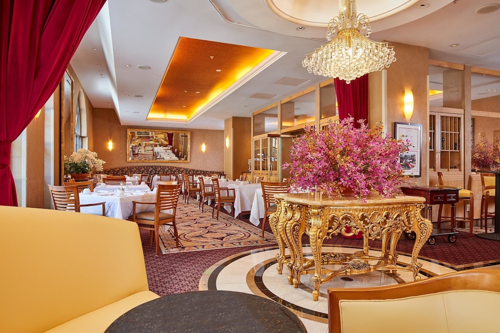 Orchard Hotel 22/29