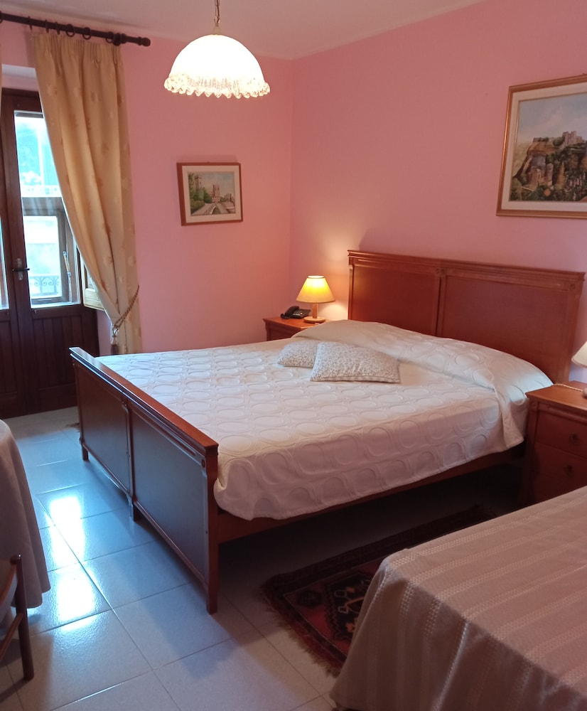 Edelweiss Hotel 26/65
