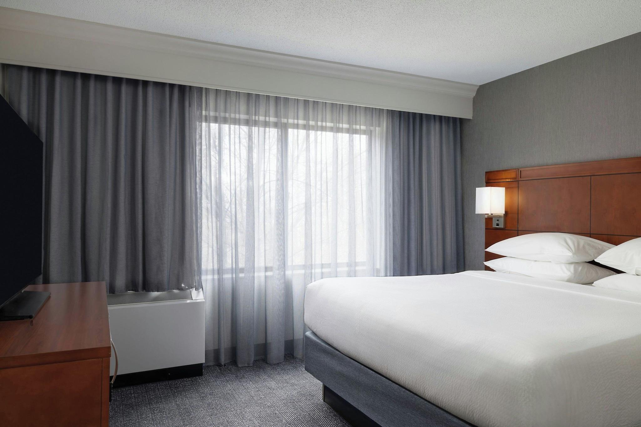 Room, King Bed