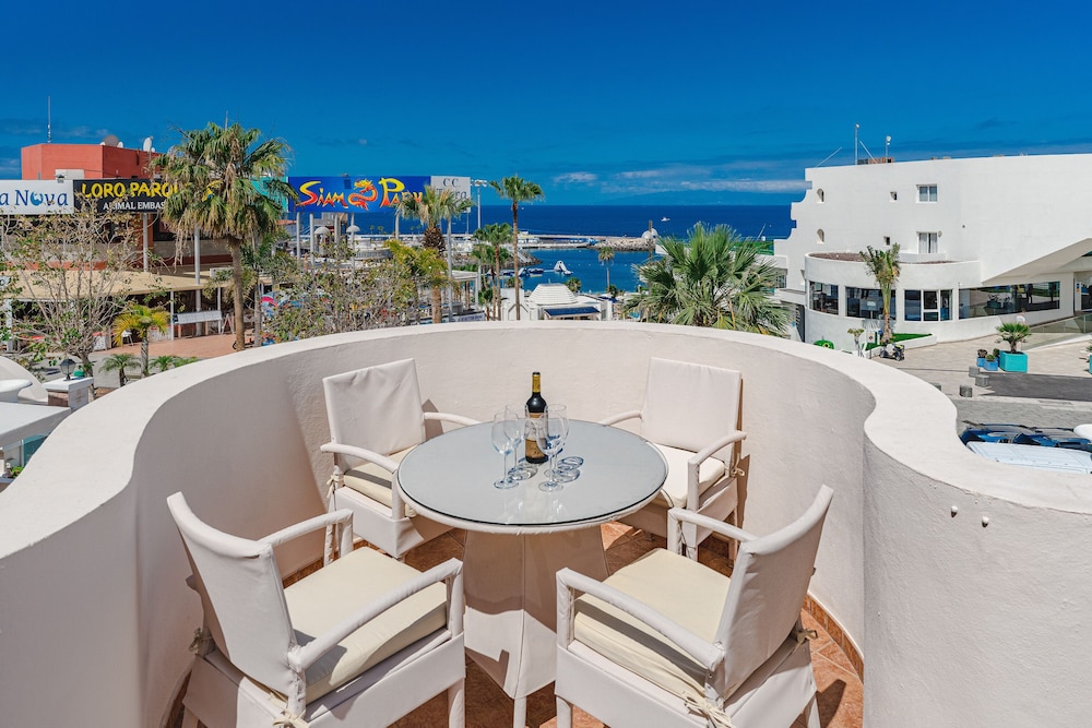 Flamingo Suites 39/50