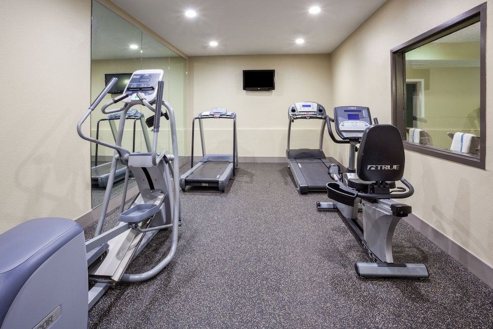 Holiday Inn Express Hotel And Suites St Paul Woodbury 42/79