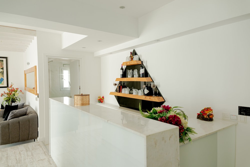 The Ciao Stelio Deluxe Hotel - Adults Only 10/65