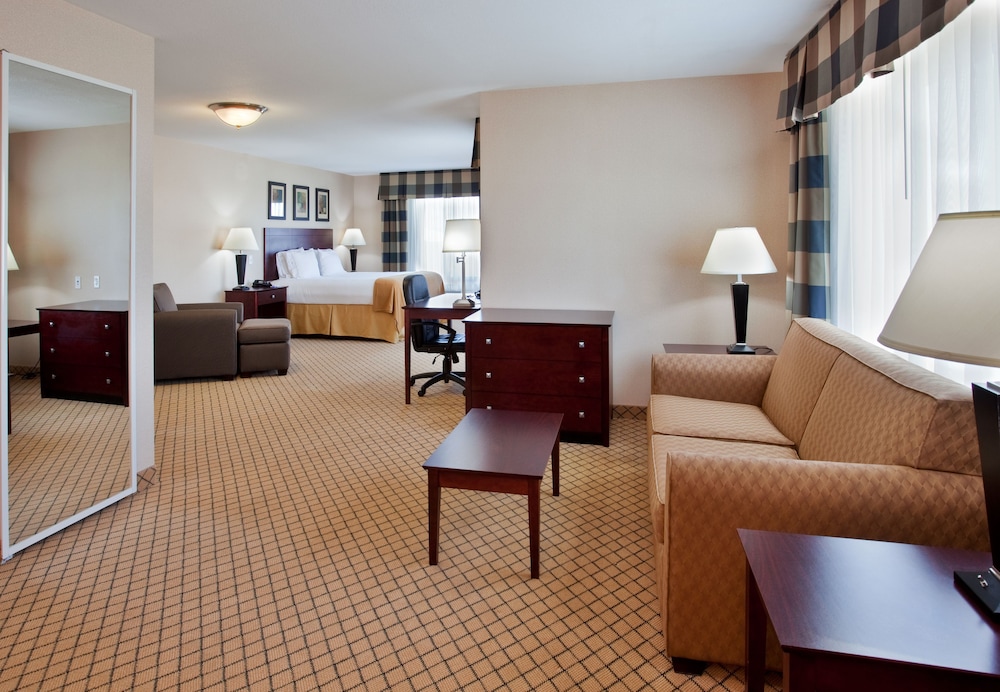 Holiday Inn Express Hotel And Suites Wichita Airport 37/58