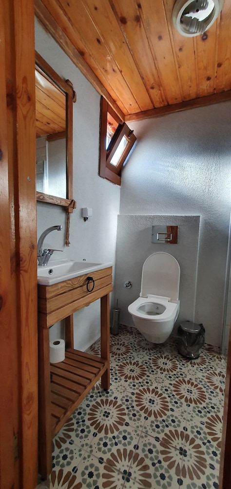 Albatross Dag Evleri Butik Otel 21/24