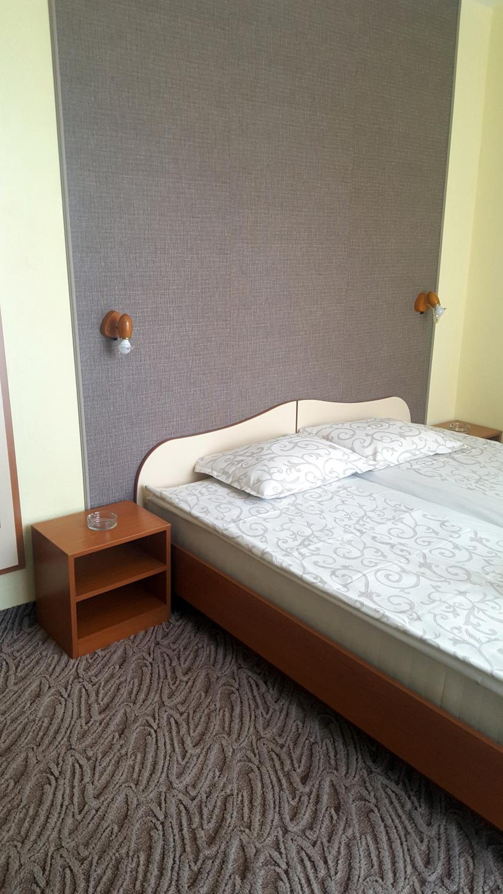 Balaton Hotel 25/52