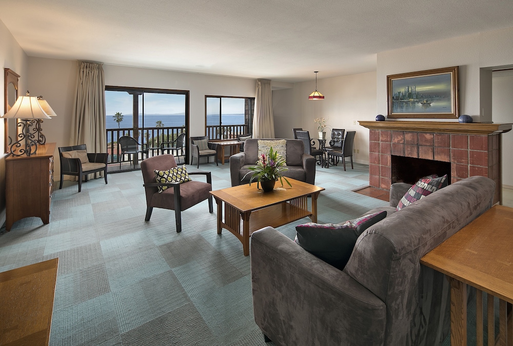 La Jolla Cove Suites 50/65
