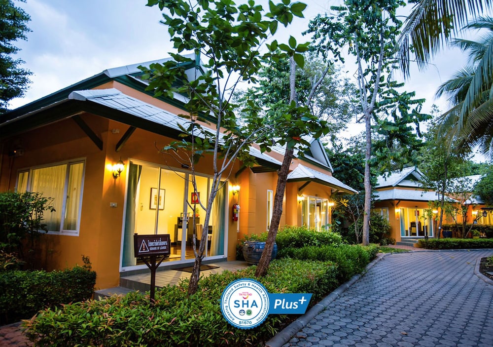 Baan Amphawa Resort & Spa 1/50