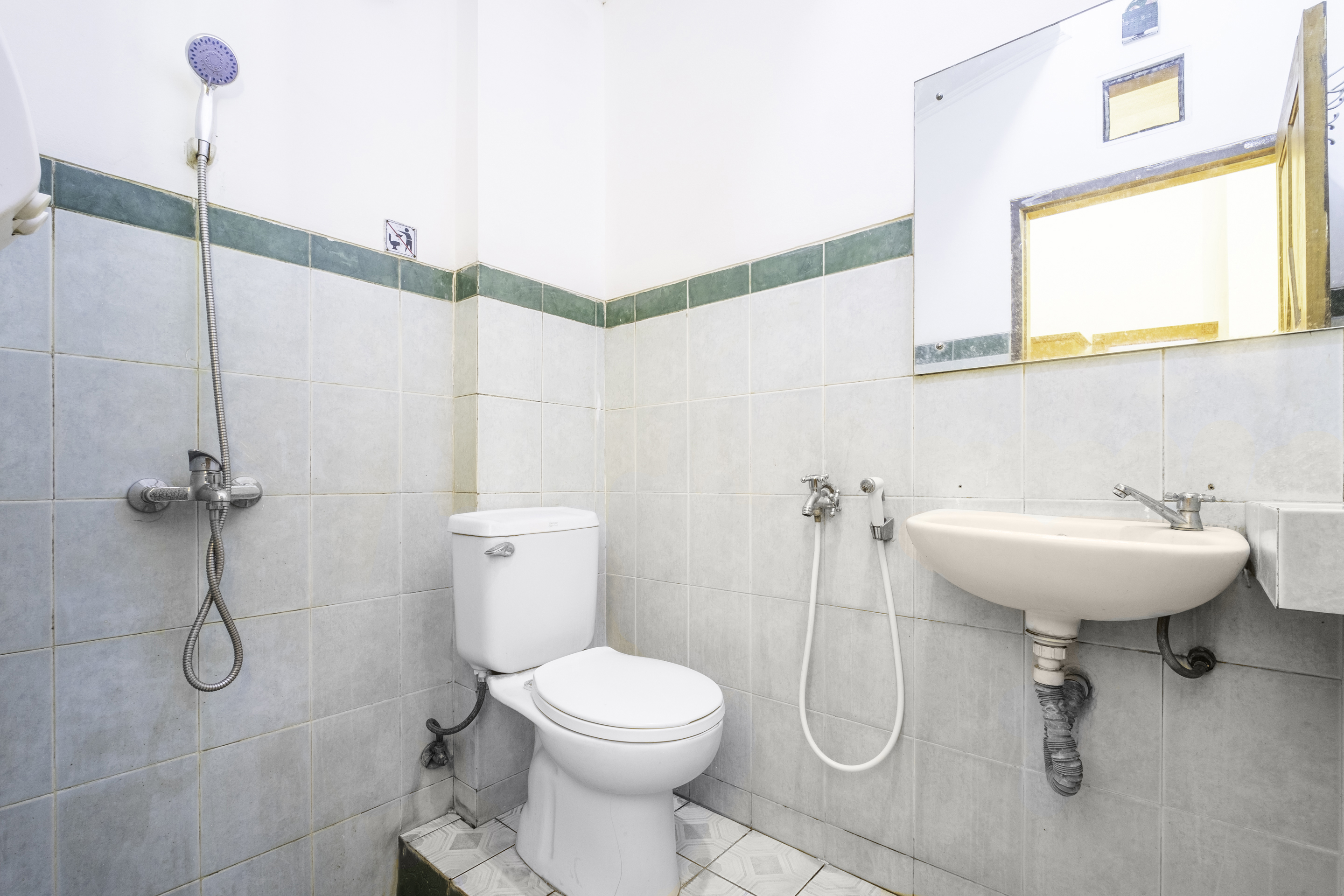 OYO 1945 Hotel Bali Near RS Muhammadiyah 47/53