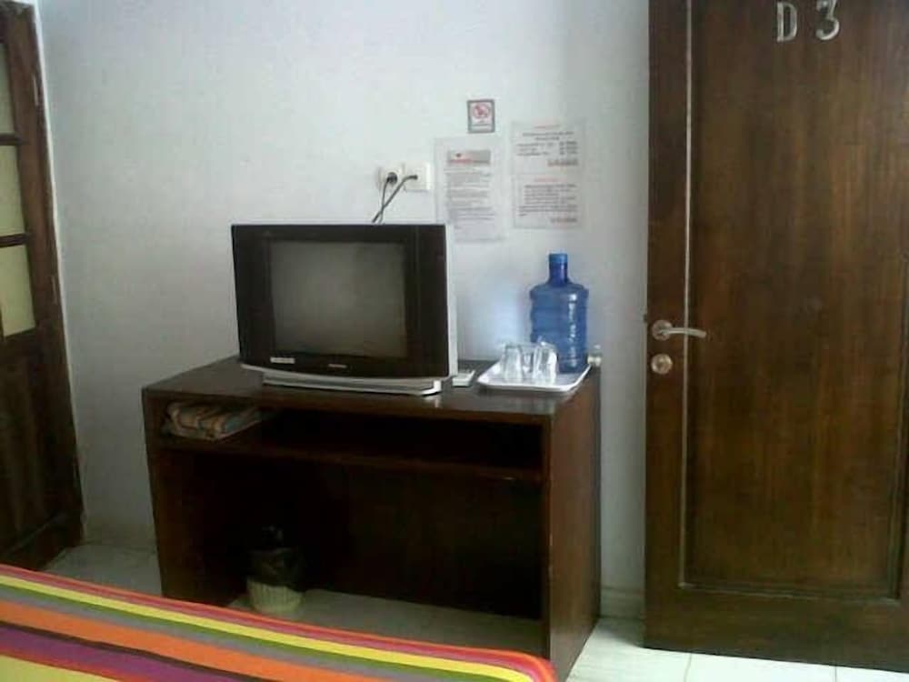 Holiday Beach Inn 12/15