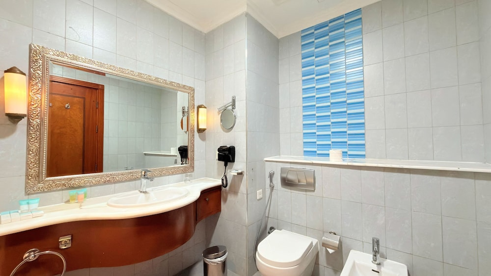 غرفة سوبيريور بسريرين منفصلين، Sunday Hotel Al Barsha Dubai Mall of the Emirates Formerly Grand Excelsior Al Barsha 8/9