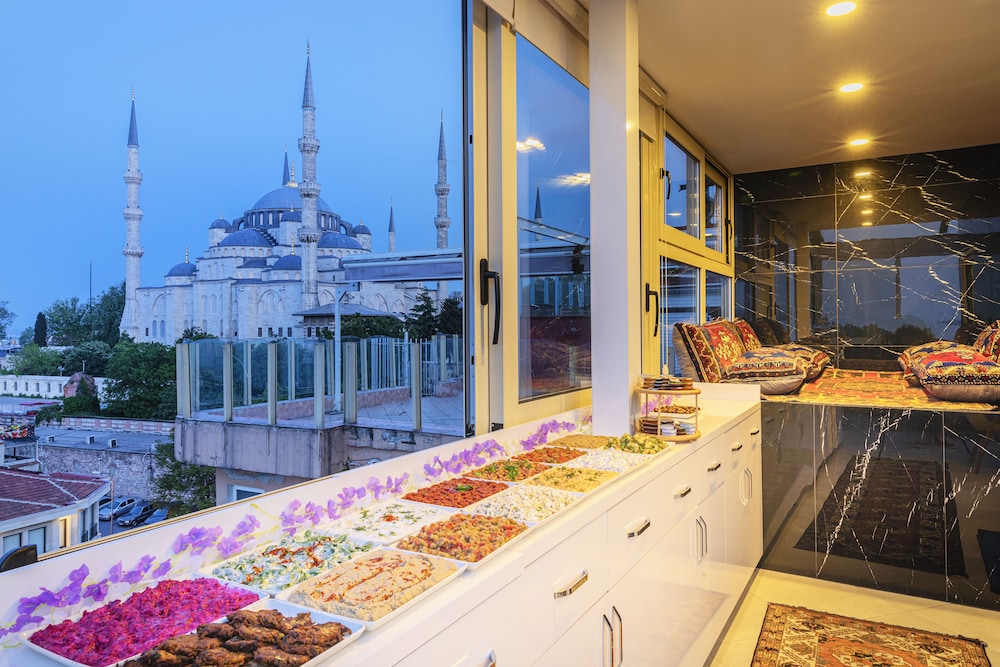 Eastanbul Suite 30/57