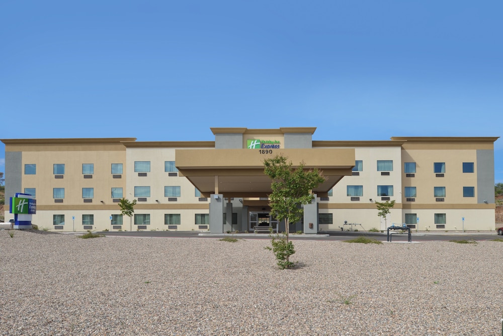 Holiday Inn And Suites Globe 4/55