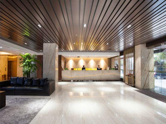 Venus Royal Hotel (East-West Lane Store, Xiangshan Park,Guilin,Guangxi) 3/16