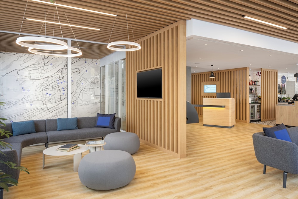 Holiday Inn Express and Suites Sion By IHG 30/50