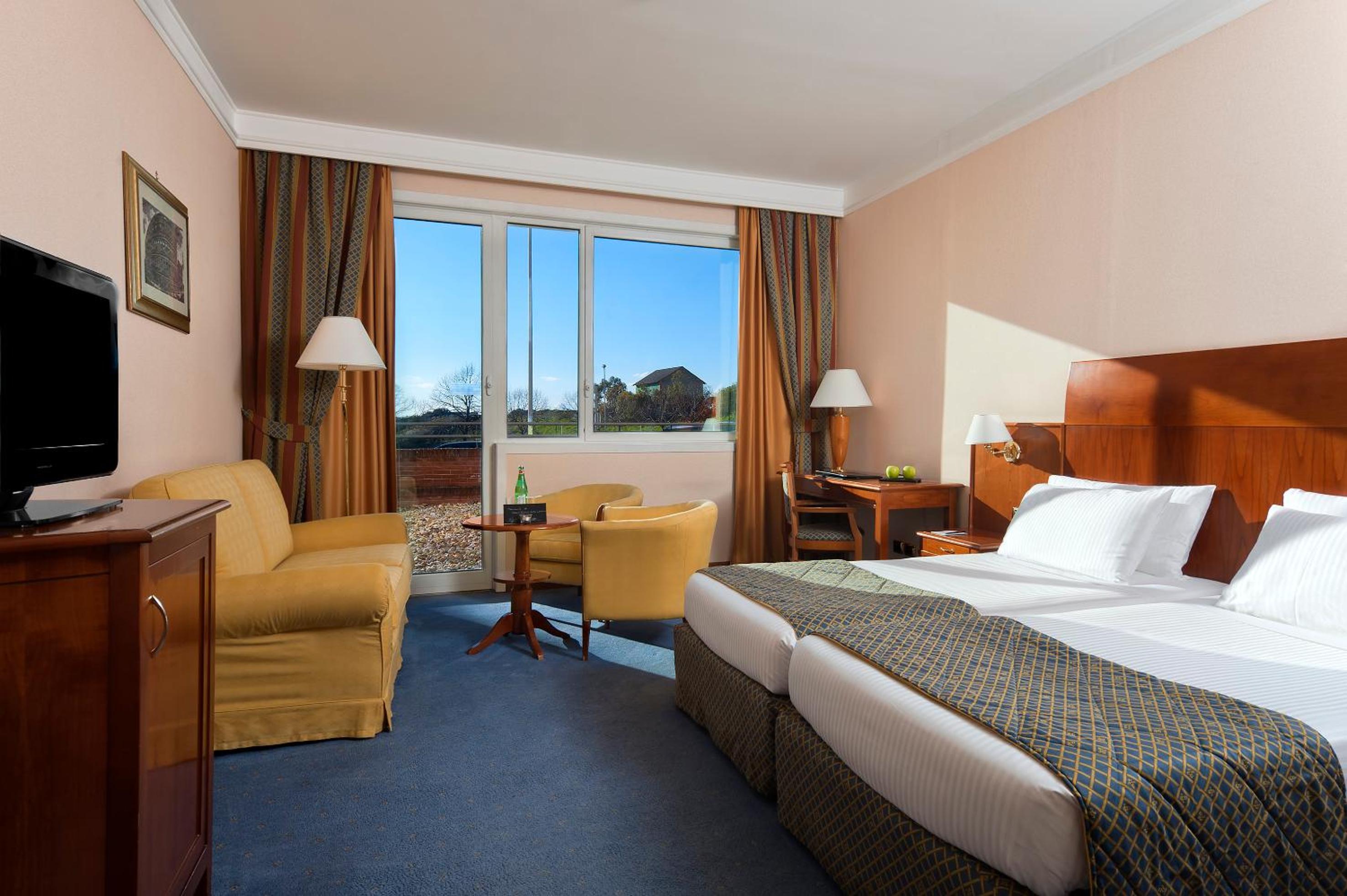 Room, Triple