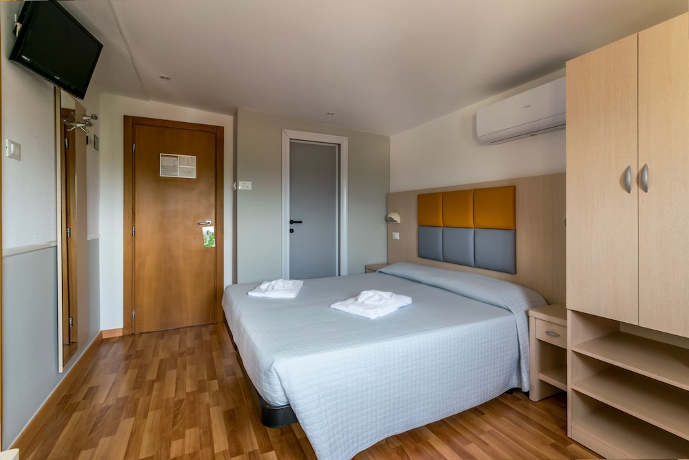 Hotel Stresa 26/66